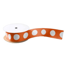 White polka dots på orange