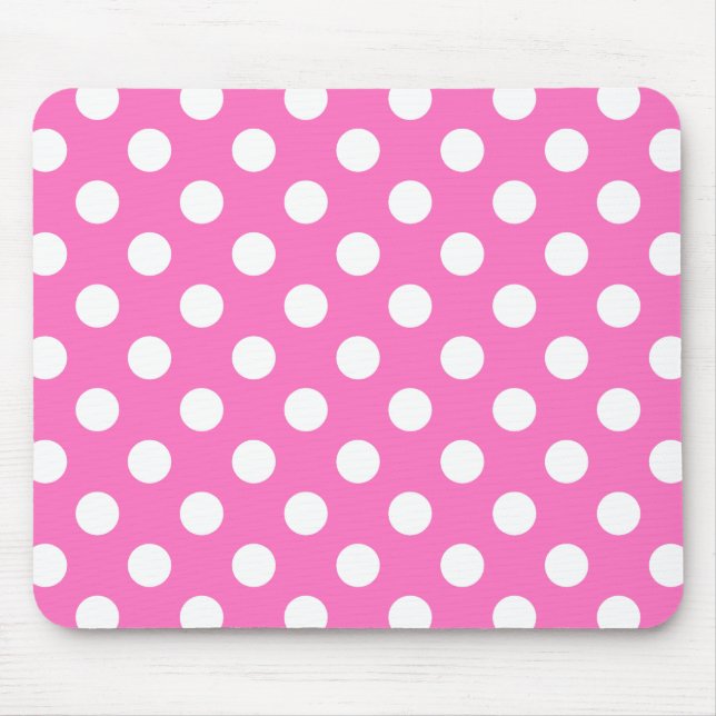 White polka dots på rosa musmatta (Framsidan)