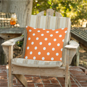 White Polkadots Mönster on Pumpkin Orange Kudde