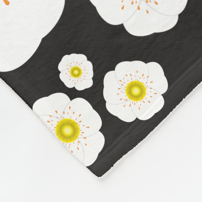 White Poppies Fleece Blanket (3 Sizes) (Hörn)