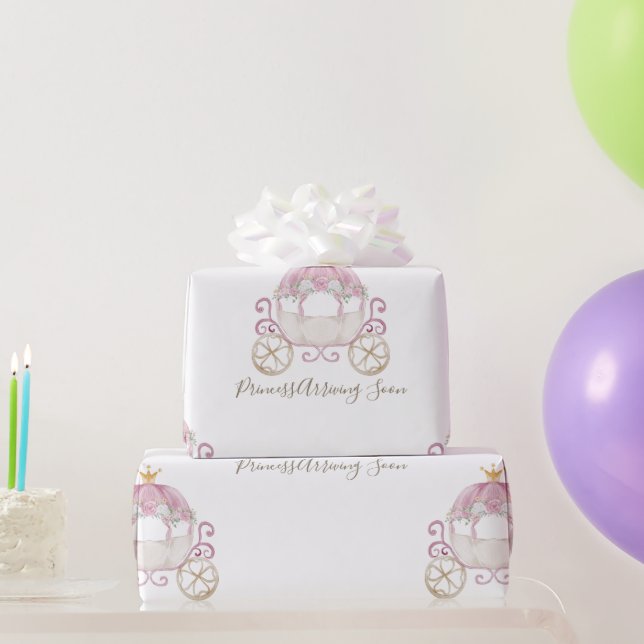White Princess Carriage Arriving Soon Baby Shower Presentpapper (Festgåvor)