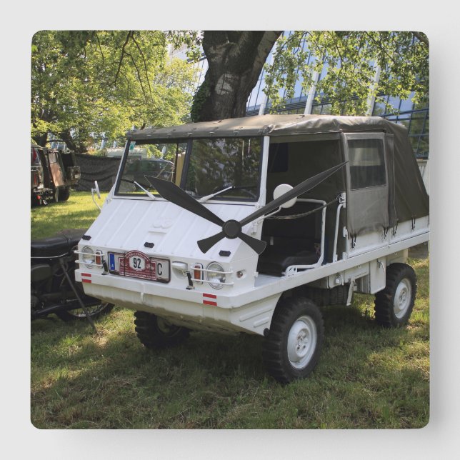 White Puch Haflinger Fyrkantig Klocka (Framsida)