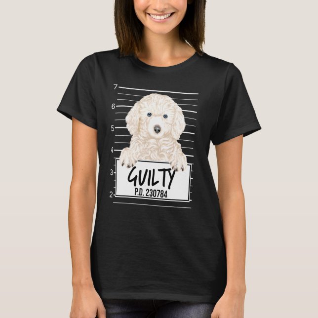 White Pudel Mugshot Guilty Hund T Shirt (Framsida)
