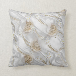 White Silke & Ivory Champaign Pearls Kudde