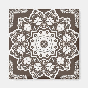 White snöre magnet