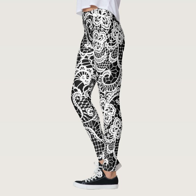 White Snöre on Black Leggings (Vänster)