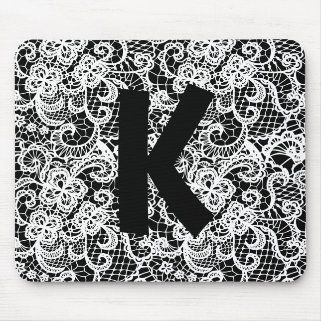 White Snöre on Black med Monogram Musmatta (Framsidan)