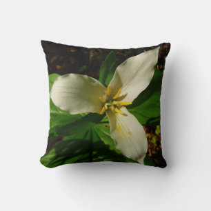 White Trillium Flower Vår Wildblomma Kudde