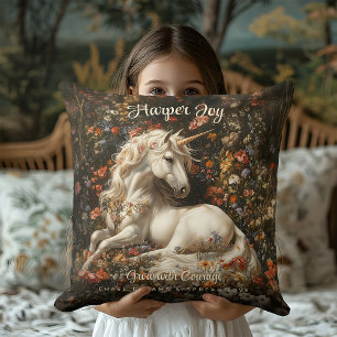 White Unicorn Vintage Blommigt Fantasy Art Mythica Kudde