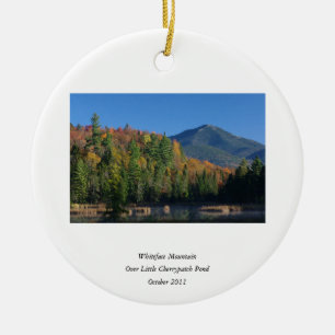 Whiteface Mountain över Little Cherrypatch Pond Julgransprydnad Keramik