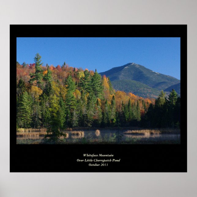 Whiteface Mountain över Little Cherrypatch Pond Poster (Framsidan)