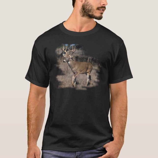 Whitetailhjort i fält t-shirt (Framsida)