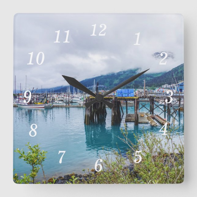 Whittier Alaska Harbour Wall Clock Fyrkantig Klocka (Framsida)