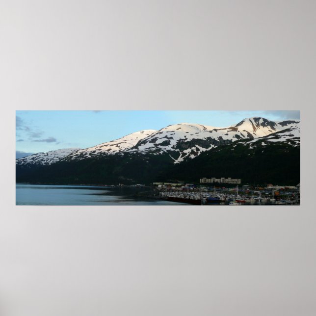 Whittier at Dusk Scenia Alaska Photography Poster (Framsidan)