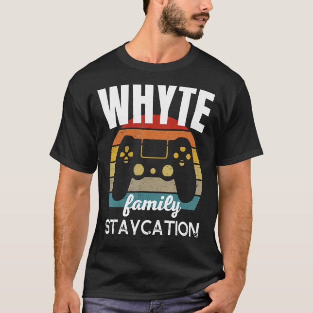 Whyation Family Staycation Video Game Vacation T Shirt (Framsida)