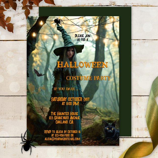 Wicked Witch Halloween Costume Party Inbjudningar (Halloween costume party invitation featuring a wicked witch in a mysterious forest with a black cat)