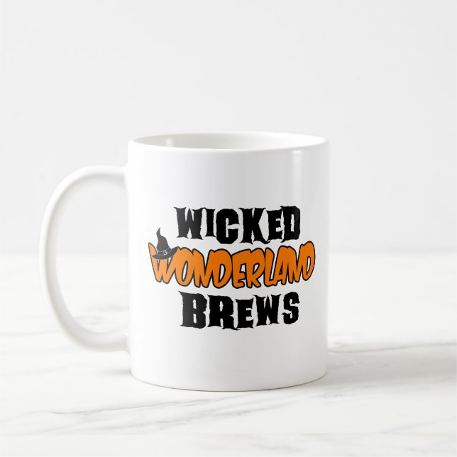 Wicked Wonderland Brews Funny Halloween Kaffemugg (Vänster)