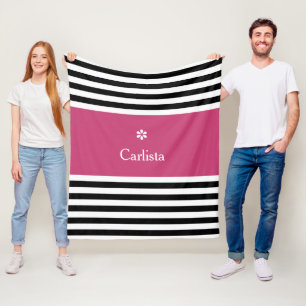 Wide Black Vågrät Rand Mörk Rosa Namn Daisy Fleecefilt