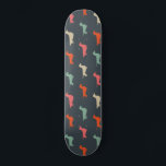 Wiener Hund älskare Mini Skateboard Bräda 18,5 Cm<br><div class="desc">Dachshund Älskare Skateboard. Färgfyllda silhuetter mönster med jackat hundar med långa halsar,  avkylning och jämn avtappning. Besök Jenns Doodle World om du vill ha ännu fler produkter med den här roligten Doxies design,  och fler hund aveln-temade gåvor.</div>