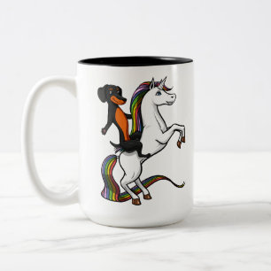 Wienerhundtax som rider Magical Unicorn Två-Tonad Mugg