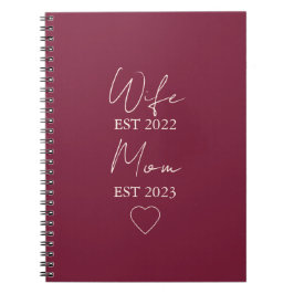 Wife & Mom Est. – Minimalist Valentine Gift Anteckningsbok
