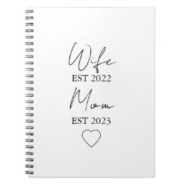 Wife & Mom Est. – Minimalist Valentine Gift Anteckningsbok