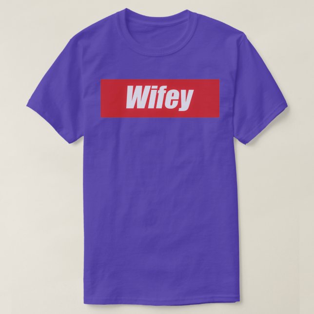 Wifey Coola Gift-fru T Shirt (Design framsida)