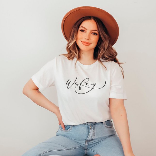 Wifey Cute Script Newlyed Shirt T (Skapare uppladdad)