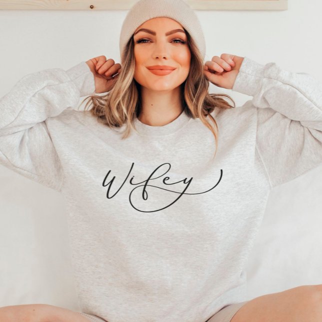 Wifey Cute Script Newlyged Sweatshirt T Shirt (Skapare uppladdad)