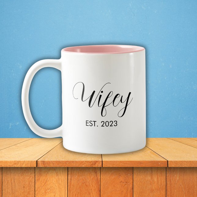 Wifey Elegant Black Script White Women Två-Tonad Mugg (Wifey Elegant Black Script White Women Two-Tone Coffee Mug)