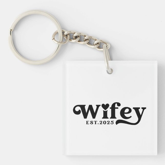 Wifey Est 2025 (Framsidan)