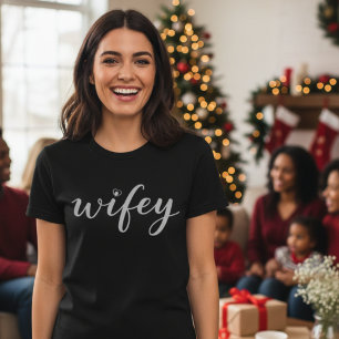 Wifey Färgglada Script Hjärtat Dam T-Shirt Present