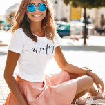 Wifey Modern Black Script White Womens T-shirt<br><div class="desc">Tvätta och enkel "wifey"-skjorta i ett modernt svart skript. Gör en underbar möhippa,  ett bachelorette-parti eller en bröllop-gåva till fru!</div>