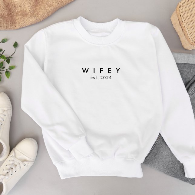 Wifey Modern Personlig Bride T Shirt (Skapare uppladdad)
