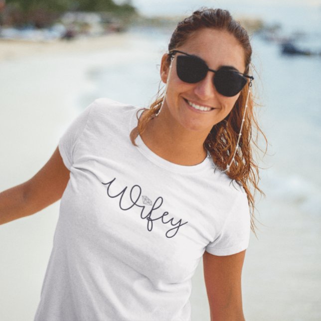 Wifey Modern Svart Script Diamant  T Shirt (Skapare uppladdad)