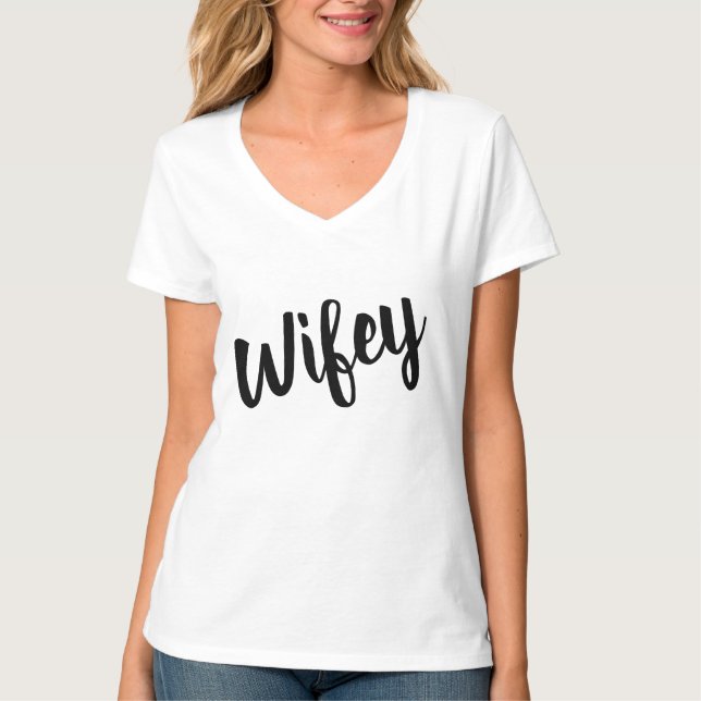 Wifey Ny gifta T Shirt (Framsida)