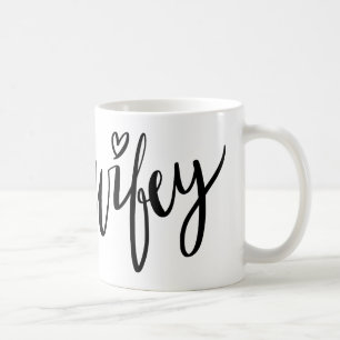 WIFEY-snyggten räcker märkt skrivar typografi Kaffemugg