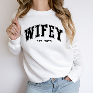 Wifey   Svart text med fetstil, Anpassningsbar T Shirt