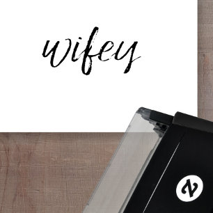 Wifey - Whimsical Black Calligraphy for the Bride Självfärgande Stämpel