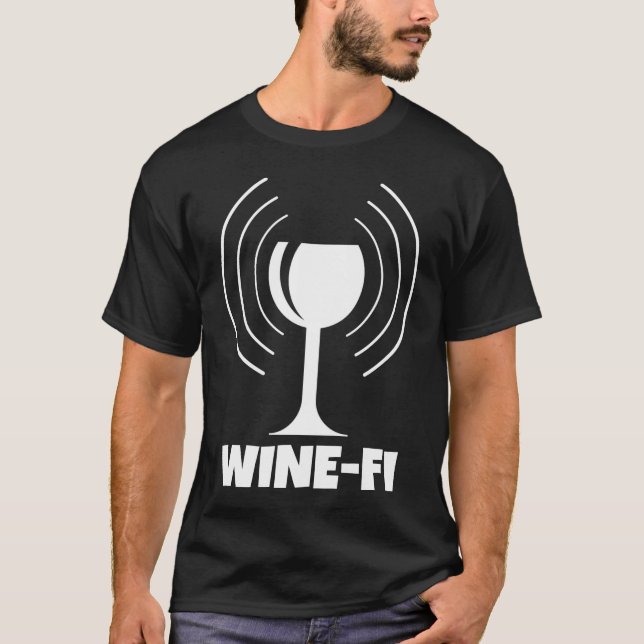 WiFi Vågar i Vin-Fi Humor T Shirt (Framsida)