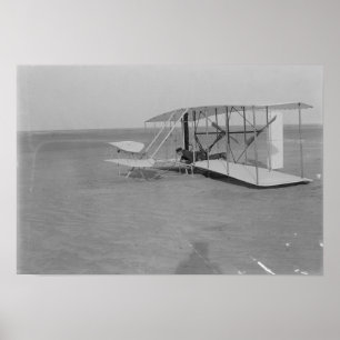 Wilbur Wright i skadadt flygplan after Poster