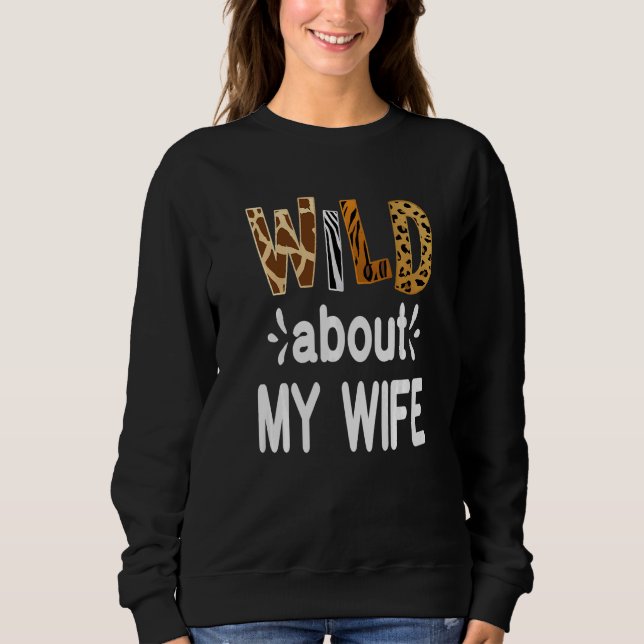 Wild About My Wife Married Couple Husband T Shirt (Framsida)