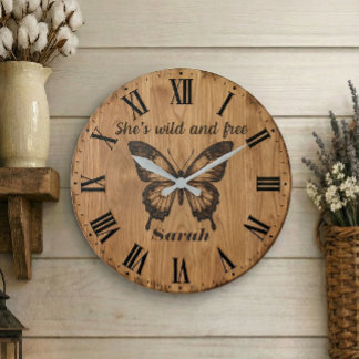 Wild & Free Wall Clock | Custom Name Gift Stor Klocka