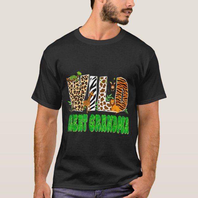 Wild Great Grandma Zoo Safari Animal Birthday Fami T Shirt (Framsida)