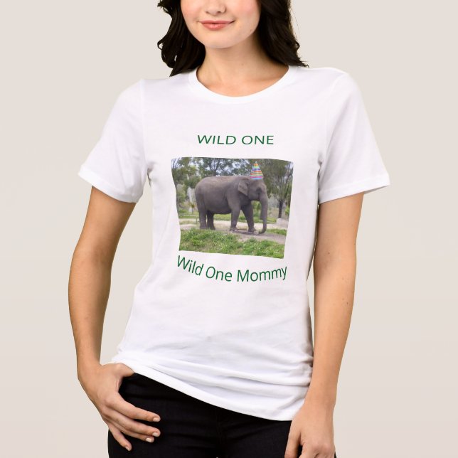 Wild One Elephant Mom Celebration T Shirt (Framsida)