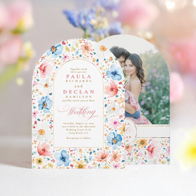 WildblomBoho Blommigt Garden Wedding Arch Photo Inbjudningar (Wildflower Wedding Photo Invitation)