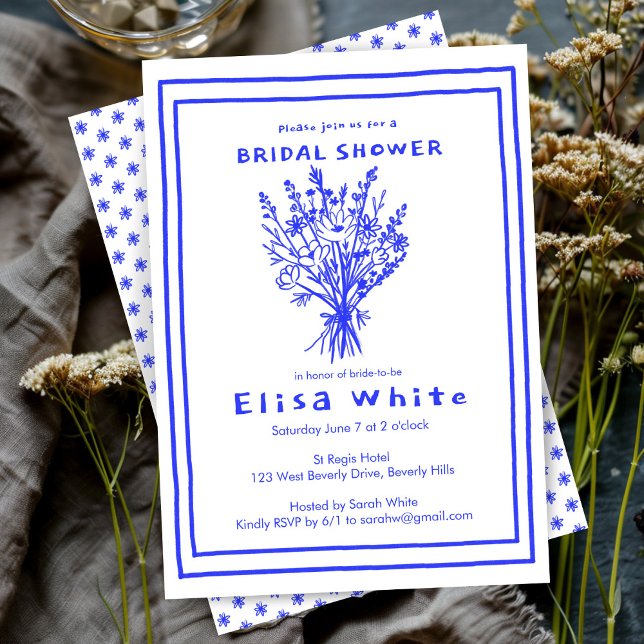 WildblomBouquet Rustic Whimsical Möhippa Inbjudningar (Wildflower Bouquet Rustic Whimsical Bridal Shower Custom Cute Blue White Invitation)