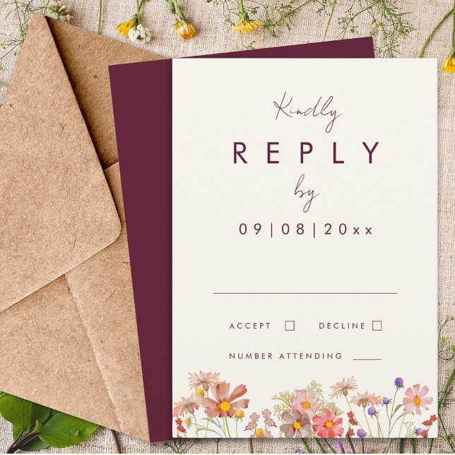Wildblomburgundy Terracotta Fall Wedding Reply OSA Kort (Wildflower boho burgundy terracotta fall wedding invitation reply enclosure card whimsical script)