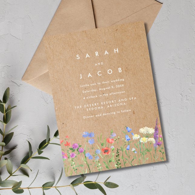 Wildblomks Kraft Papper Rustic Wedding bjudande Inbjudningar (Wildflower Kraft Paper Rustic Wedding Invitation)