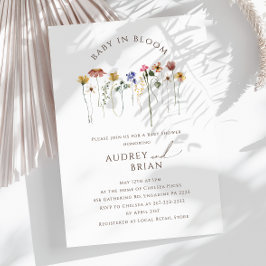 Wildblomma Baby i blommans babyskor Inbjudningar